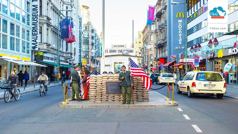 Checkpoint-Charlie