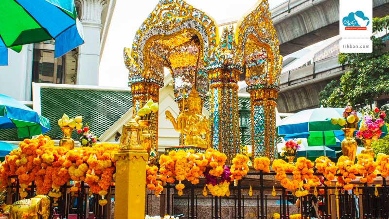 Erawan-Shrine-in-the-centre-of-the-city0