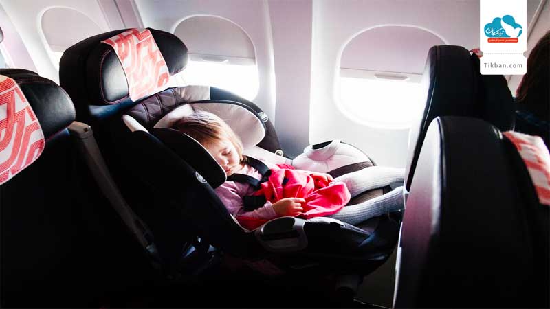 child-car-seat-on-plane-girl0