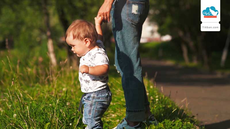 mother-with-baby-at-outdoor-in-park