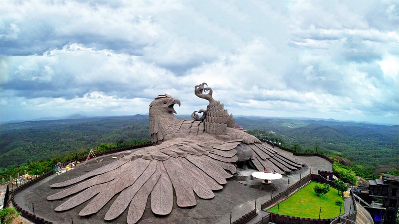 بزرگترین مجسمه پرنده جهان اینجاست