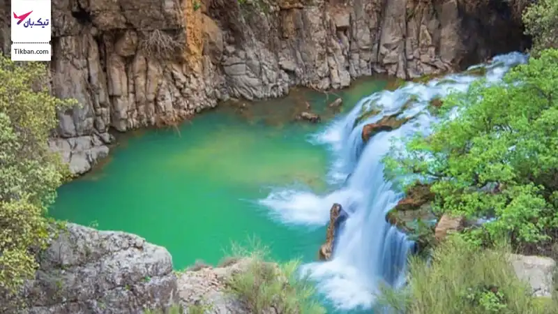 شنا در آبشار پای طوف